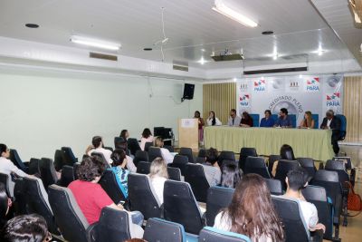 notícia: Encontro discute formação sobre assistência para povos diversos