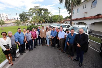 notícia: Governo entrega veículos para onze municípios do Pará