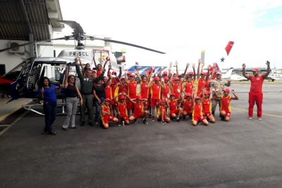 galeria: Estudantes de escolas públicas conhecem funcionamento do Graesp