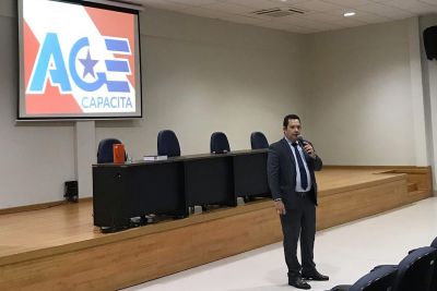 notícia: AGE realiza Workshop sobre Licitações e Contratos