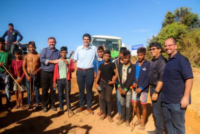 galeria: Governador assina ordem de serviço para pavimentação asfáltica em Jacareacanga