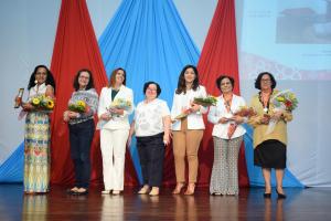 notícia: Comenda entregue pelo Estado destaca o trabalho de mulheres cientistas
