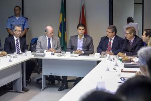 notícia: Helder Barbalho participa de reunião com gestores da Sefa para definir metas de arrecadação 