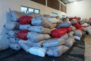 notícia: Sefa apreende milhares de peças de roupa sem nota fiscal