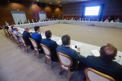 notícia: Ministros e governadores dialogam sobre preservação e produção na Amazônia Oriental