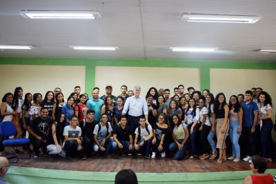 notícia: Calouros da UFPA participam de aula inaugural no distrito de Mosqueiro