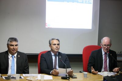notícia: Executivo apresenta na Alepa equilíbrio em receitas e despesas