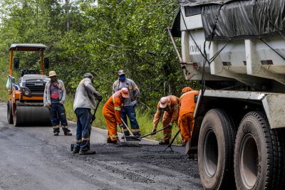 notícia: Mais de 80 frentes de trabalho executam obras em rodovias paraenses