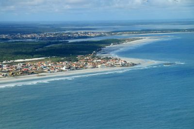 galeria: Sobrevoo aponta que não existem indícios de mancha de óleo na costa Atlântica do Pará
