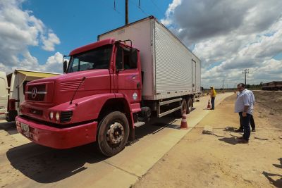 notícia: Pesagem constata que 20% dos veículos transitam com carga acima do permitido