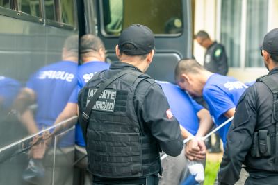 notícia: Internos são transferidos para novo complexo penitenciário 