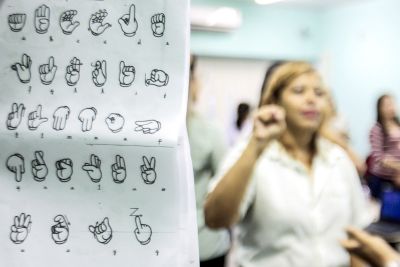 notícia: Fundação Cultural do Pará oferta Oficina Libras para Comunicação Acessível em Eventos