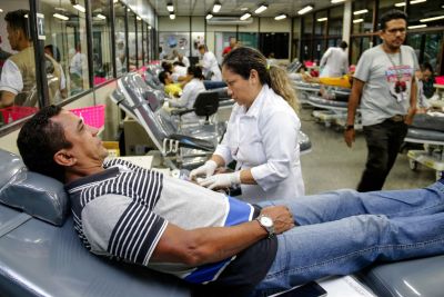 notícia: Mais de 400 bolsas de sangue são coletadas no Dia do Doador de Sangue
