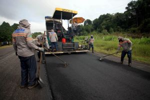 notícia: Setran mantém obras em 52 rodovias do Pará