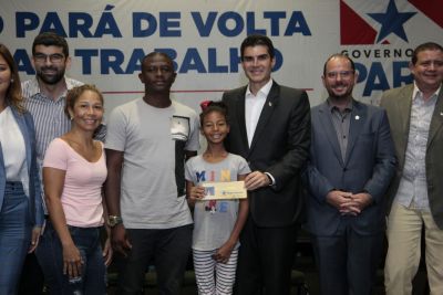 galeria: Mil famílias recebem R$ 6,5 milhões em Cheque Moradia