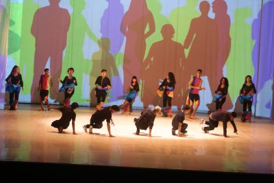 notícia: Mostra de Dança Educacional reúne cerca de 400 alunos no Theatro da Paz
