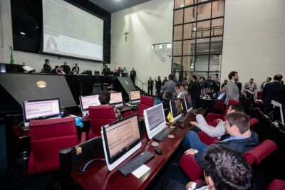 notícia: Alepa aprova reajuste e piso nacional vai beneficiar quase 24 mil profissionais da educação