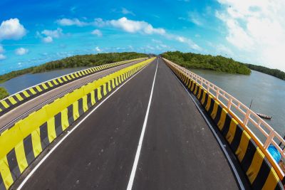 galeria: Estado entrega estrada e ponte duplicada no acesso à praia do Atalaia, em Salinas