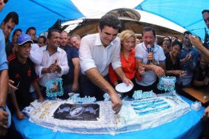 galeria: Convidado por feirantes, governador participa das comemorações dos 403 anos de Belém
