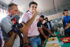 galeria: Governador Helder Barbalho participa da 26° edição do Festival do Abacaxi.