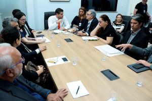 notícia: Estado continuará mediando a busca de solução definitiva para o aterro sanitário