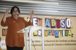 notícia: Ministra Damares Alves destaca políticas públicas no 'Dia de Culminância'