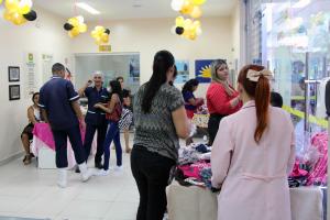 notícia: Projeto transforma em empreendedoras mães que acompanham filhos em tratamento