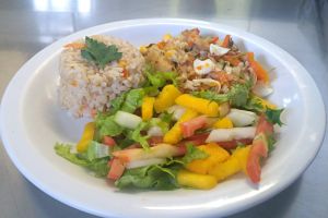 notícia: Cuidados com alimentação devem ser redobrados na gravidez e amamentação