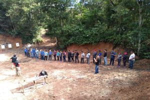 notícia: Militares recebem instrução de tiros em curso de autoproteção