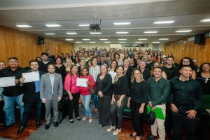 notícia: Escola de Governança qualifica mais 152 servidores em diversos cursos ofertados