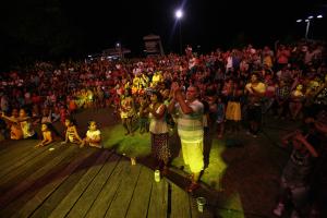 notícia: Projeto Pôr do Som recebe o grupo Alegria de Cafezal nesta sexta-feira