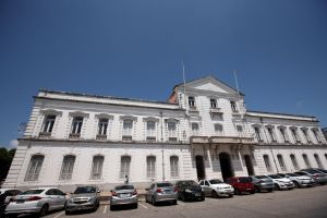 notícia: Oficina de montagem de maquetes em papel promove educação patrimonial