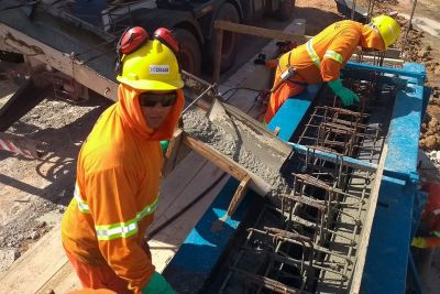 notícia: Setran executa obras da ponte sobre o rio Meruú, na PA-151