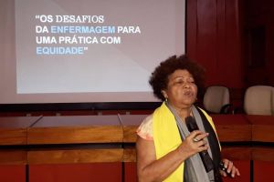 notícia: Ophir Loyola debate equidade na assistência durante Semana de Enfermagem