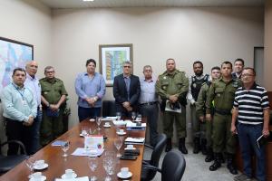 galeria: Gestores do governo recebem membros do sindicato que representam caminhoneiros do Estado