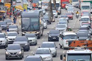 notícia: Veículos com finais de placa 03, 13, 23 e 33 devem ser licenciados até esta sexta