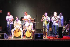 notícia: Carimbó Som de Pau Oco realiza show nesta sexta-feira (22)