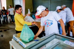 galeria: Feira do Pescado inicia com mercadorias até 60% mais baratas