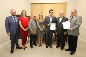 notícia: Helder Barbalho e Lúcio Vale recebem Arcebispo Metropolitano de Belém, Dom Alberto Taveira