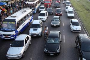 notícia: Licenciamento para veículos com placas de finais 72, 82 e 92 encerra nesta sexta