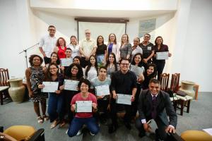 notícia: Estudantes da Uepa ampliam conhecimento no Laboratório Central