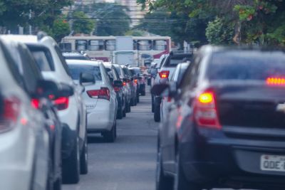 notícia: Veículos com finais de placa 75, 85 e 95 devem ser licenciados até sexta (28)