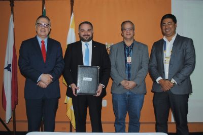notícia: Estado assina protocolo de intenções com os Correios