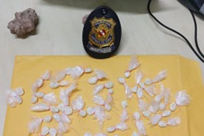 notícia: Polícia Civil prende casal acusado de tráfico de drogas em Alenquer