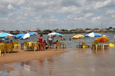 notícia: Blitz do Hospital Regional de Marabá alerta veranistas sobre perigos no trânsito