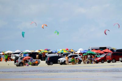 notícia: Céu claro e sol forte vão predominar nas praias do Estado
