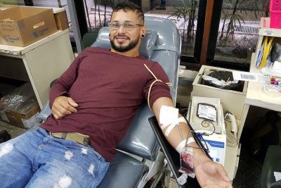 notícia: Pais que compartilham amor para multiplicar vidas doando sangue