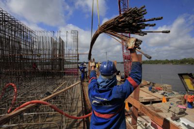 notícia: Inicia fase de concretagem na obra da ponte Rio Moju