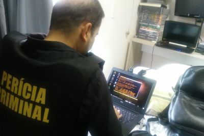 notícia: Duas pessoas são presas em flagrante durante operação de combate a pornografia infantil