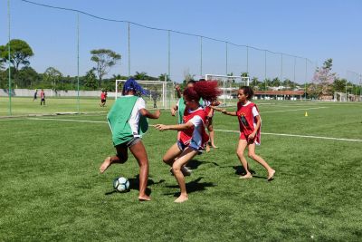 notícia: Mais de 100 crianças e adolescentes são inscritas no projeto Gol do Brasil